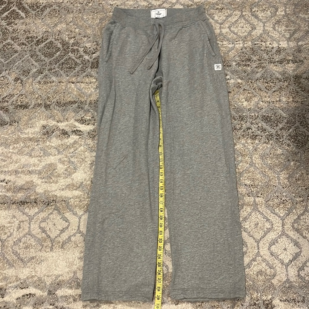 Resigning Champ Mid-weight terry cloth sweatpant